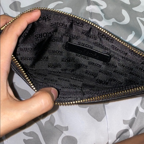 Wristlet - Picture 3 of 3